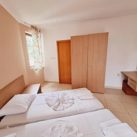 Modern 1bd At Watermill Complex Apartmanhotel